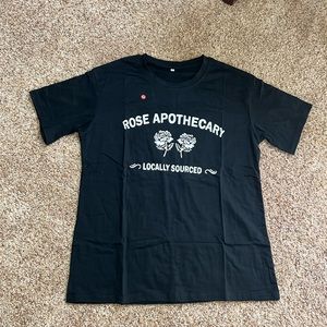 Rose Apothecary- Schitt’s Creek T size L BLACK NWOT